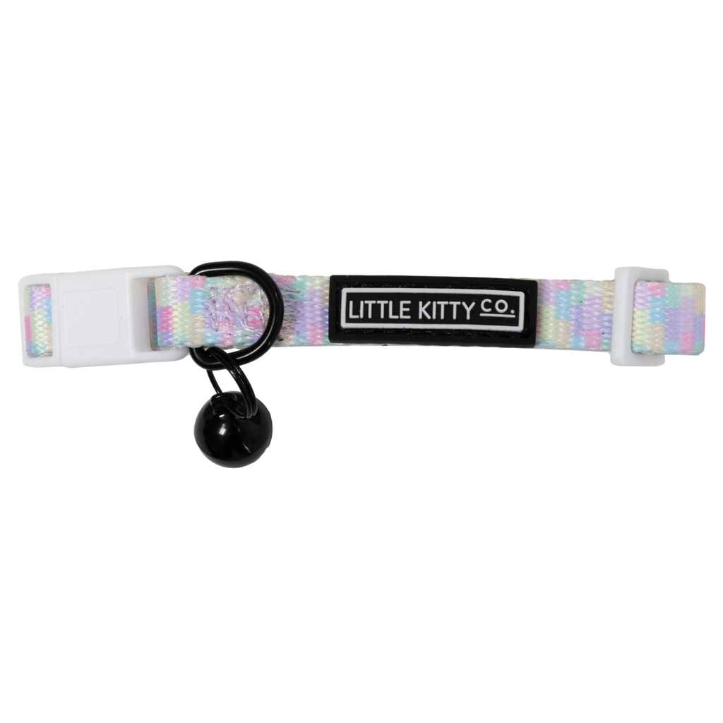 Holographic store cat collar